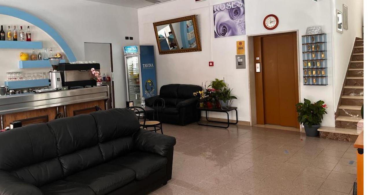 Due Gemelle Hotel Rimini Eksteriør billede