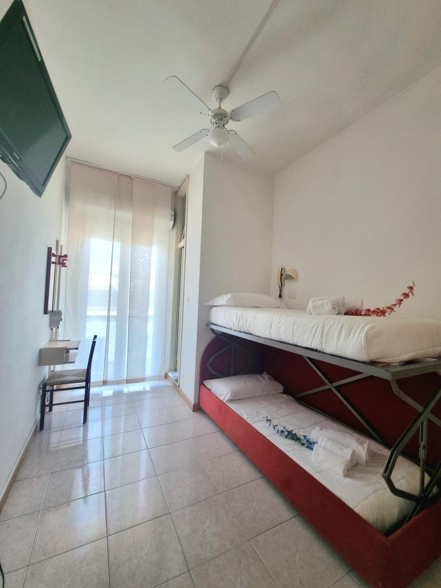 Due Gemelle Hotel Rimini Eksteriør billede