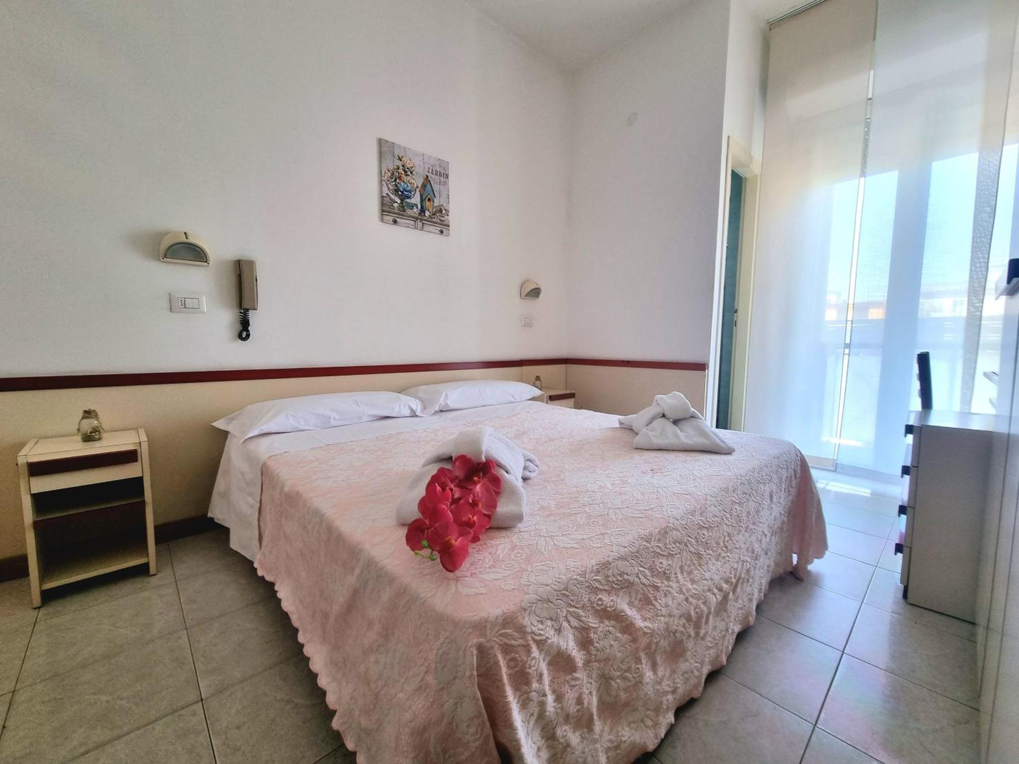 Due Gemelle Hotel Rimini Eksteriør billede