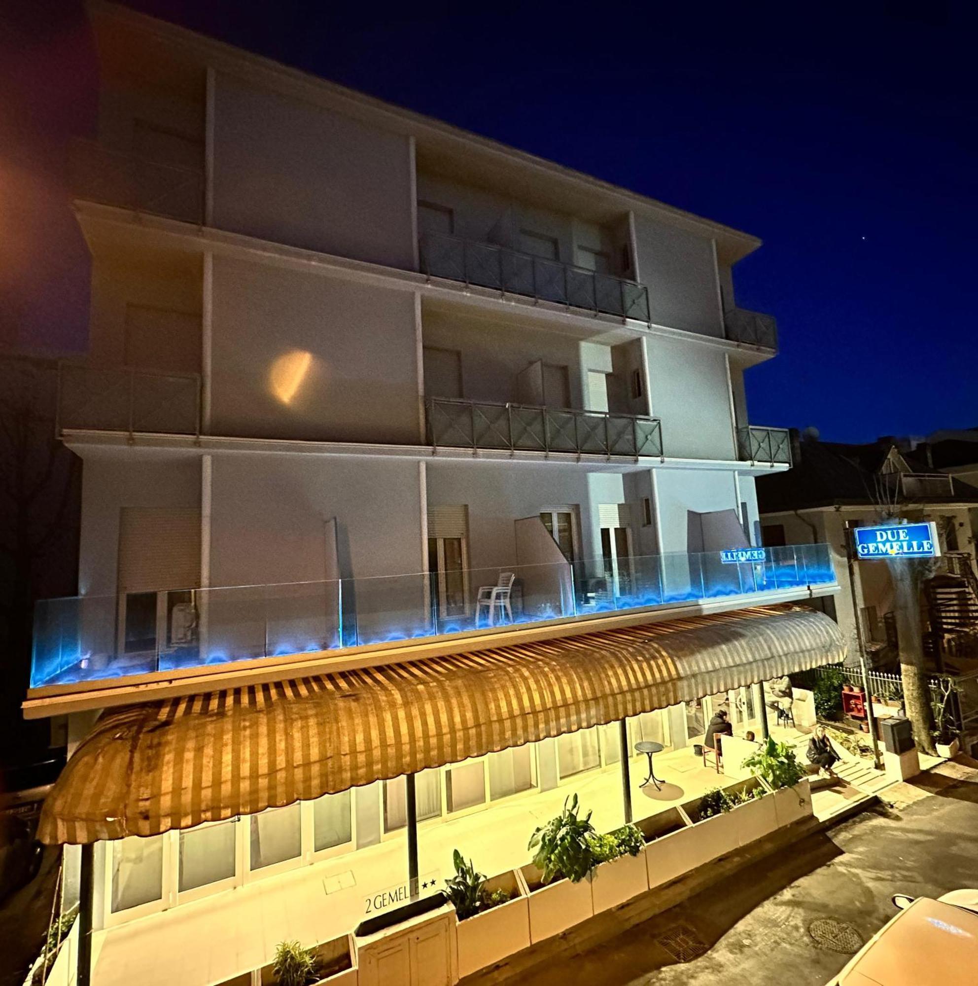 Due Gemelle Hotel Rimini Eksteriør billede